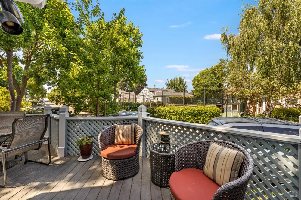 377 E 2nd Street Benicia, CA 94510
