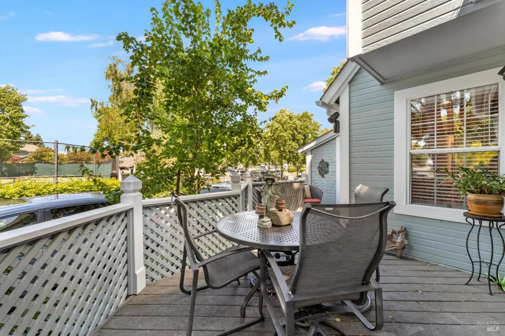 377 E 2nd Street Benicia, CA 94510