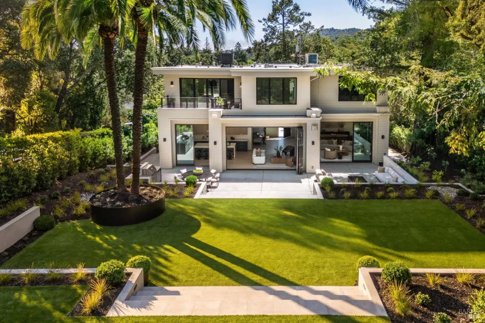 105 Oak Avenue Kentfield, CA 94904