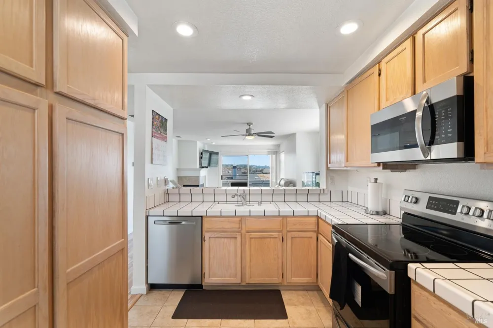 911 Point Reyes Court ##6 Vallejo, CA 94591