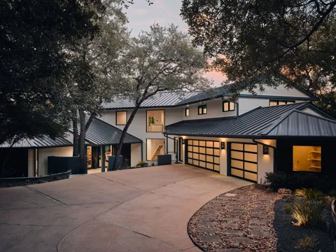 3200 Three Rivers Drive