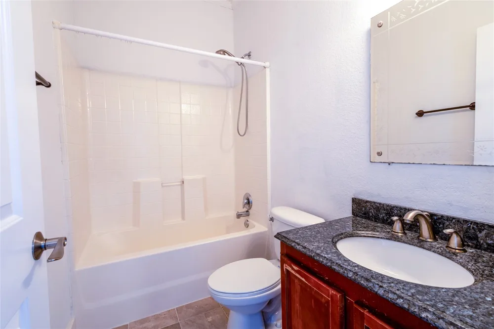 330 Cross Lane Kyle, TX 78640