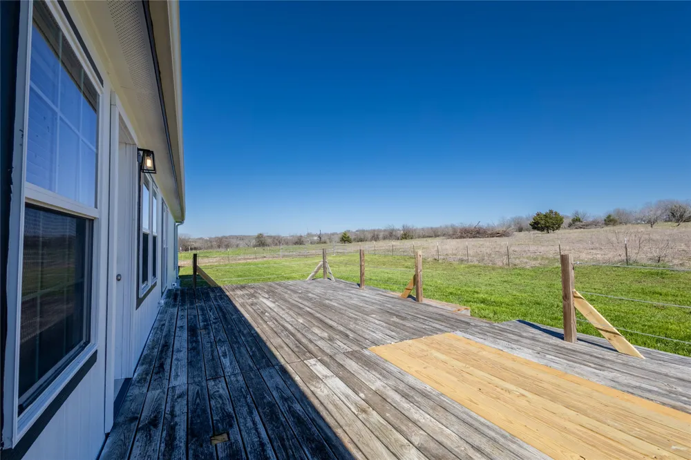 330 Cross Lane Kyle, TX 78640