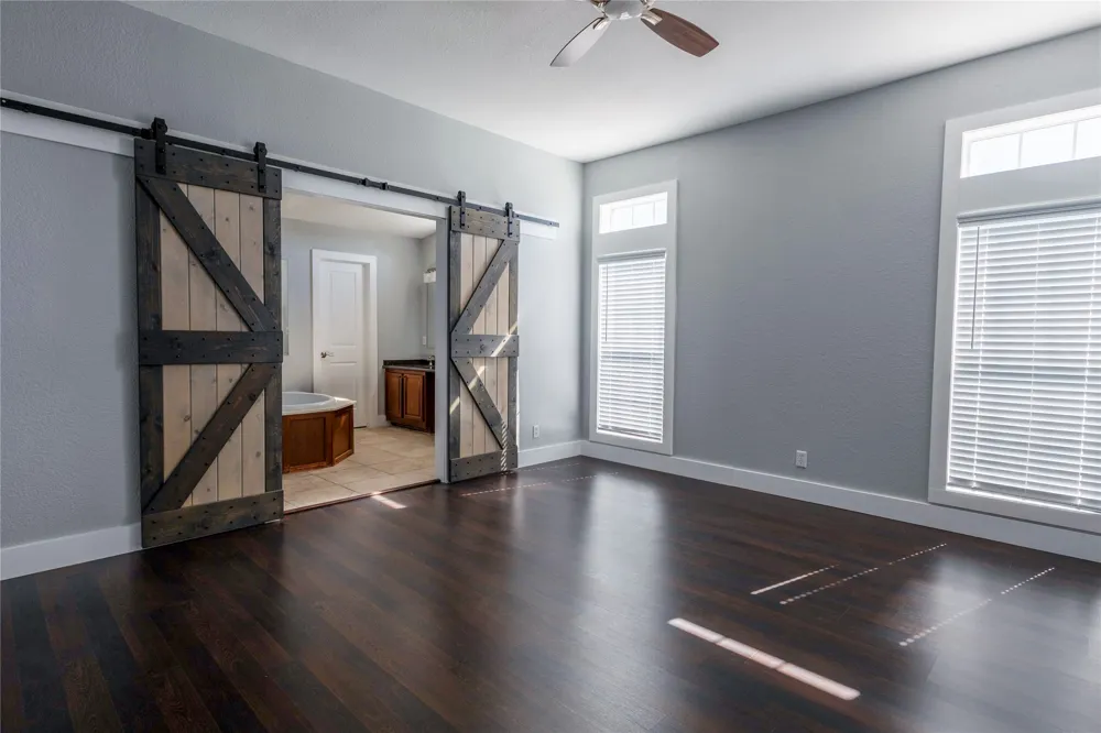 330 Cross Lane Kyle, TX 78640