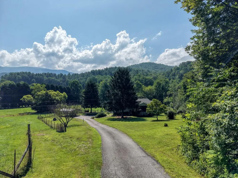 142 Mosley Lane Blairsville, GA 30512