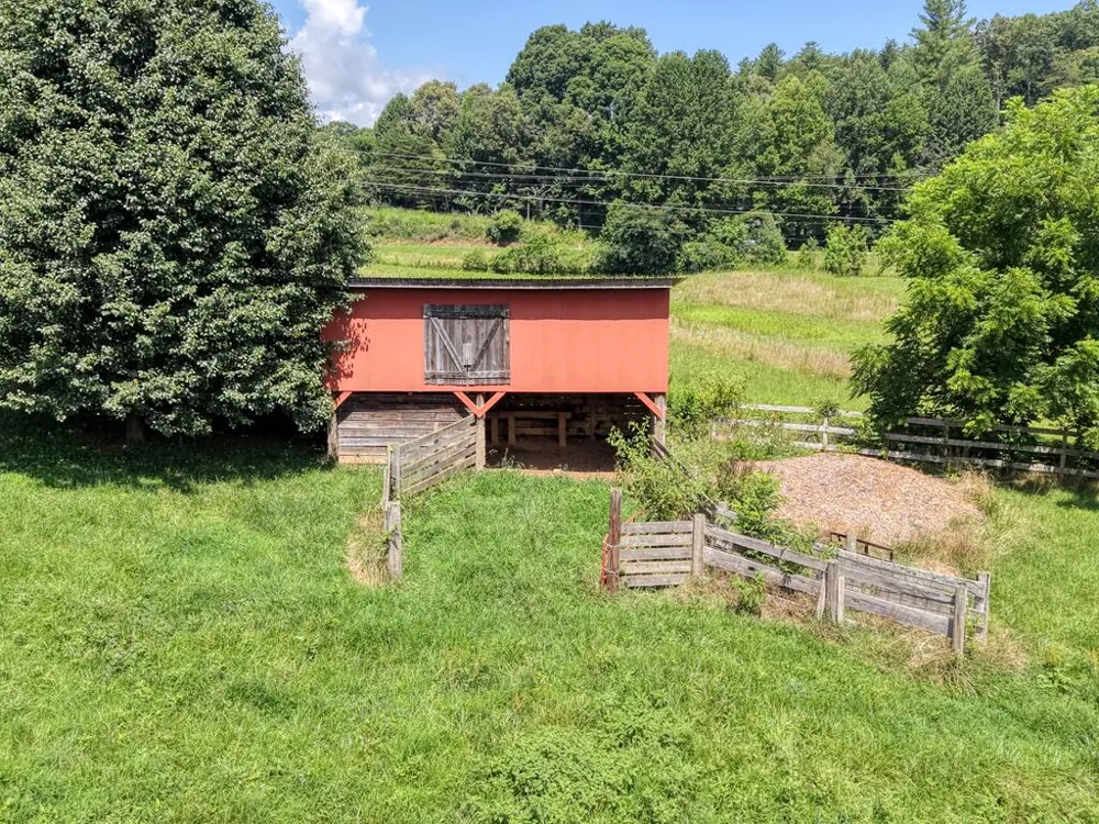 142 Mosley Lane Blairsville, GA 30512