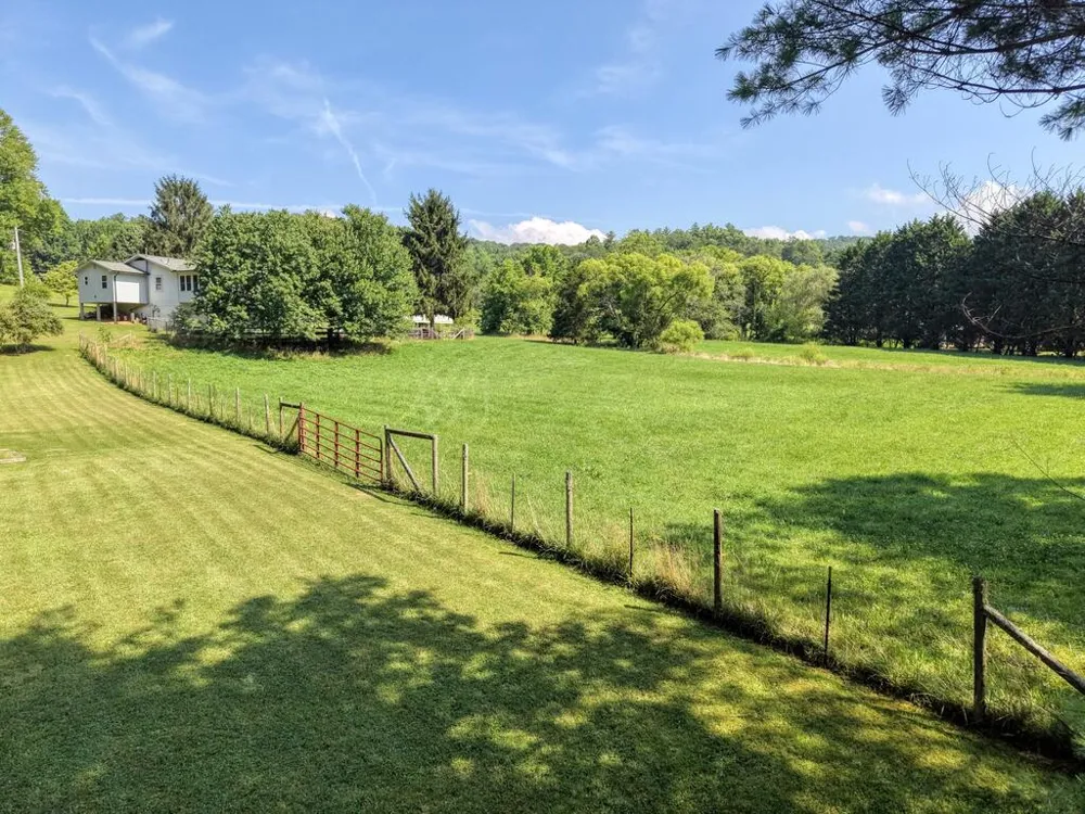 142 Mosley Lane Blairsville, GA 30512