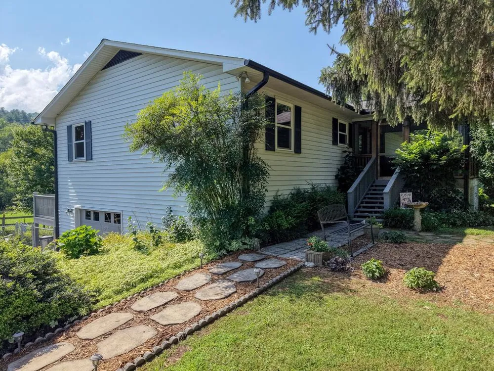 142 Mosley Lane Blairsville, GA 30512