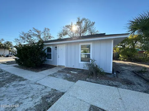 1501 Chestnut Avenue #c