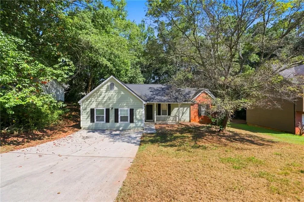 1586 Elizabeth Lane Hampton, GA 30228