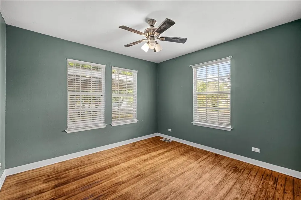 206 S Monroe Street La Grange, TX 78945