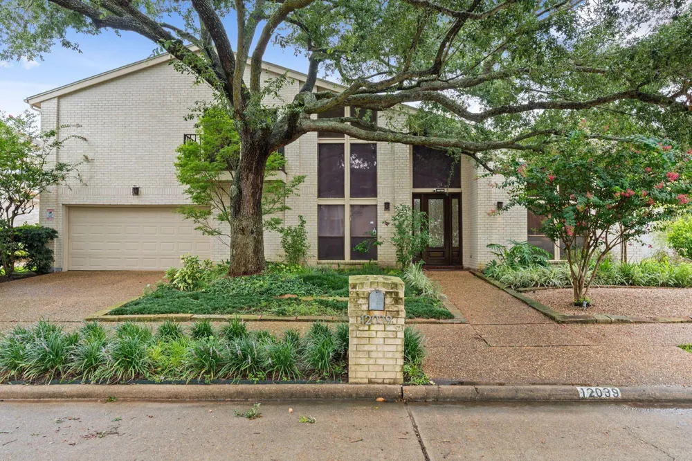 12039 E Circle Drive Houston, TX 77071