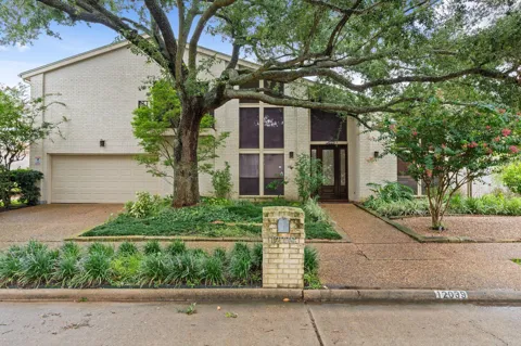 12039 E Circle Drive