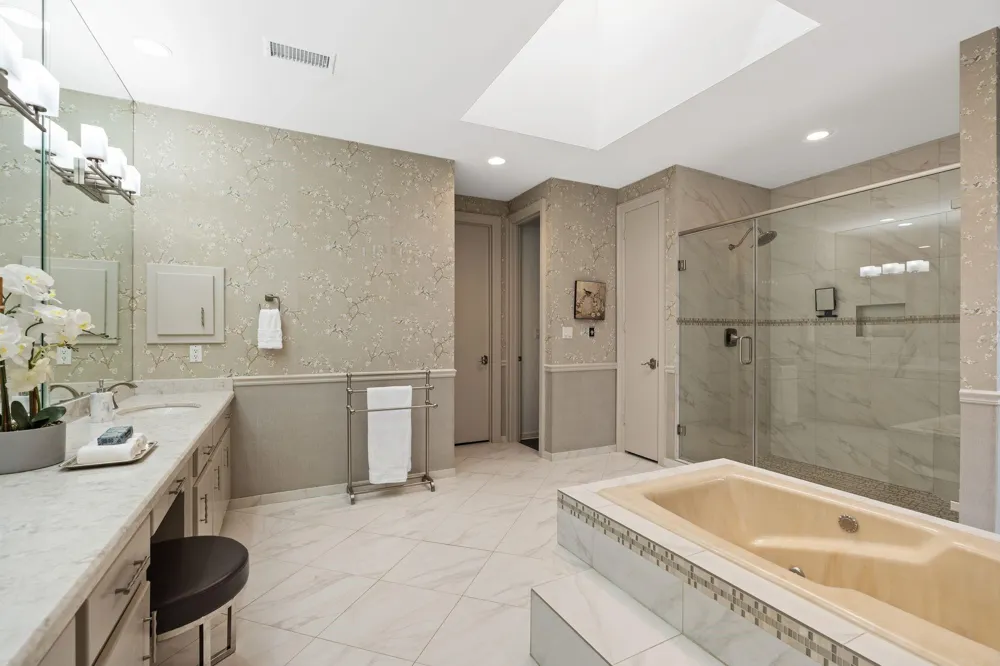12039 E Circle Drive Houston, TX 77071