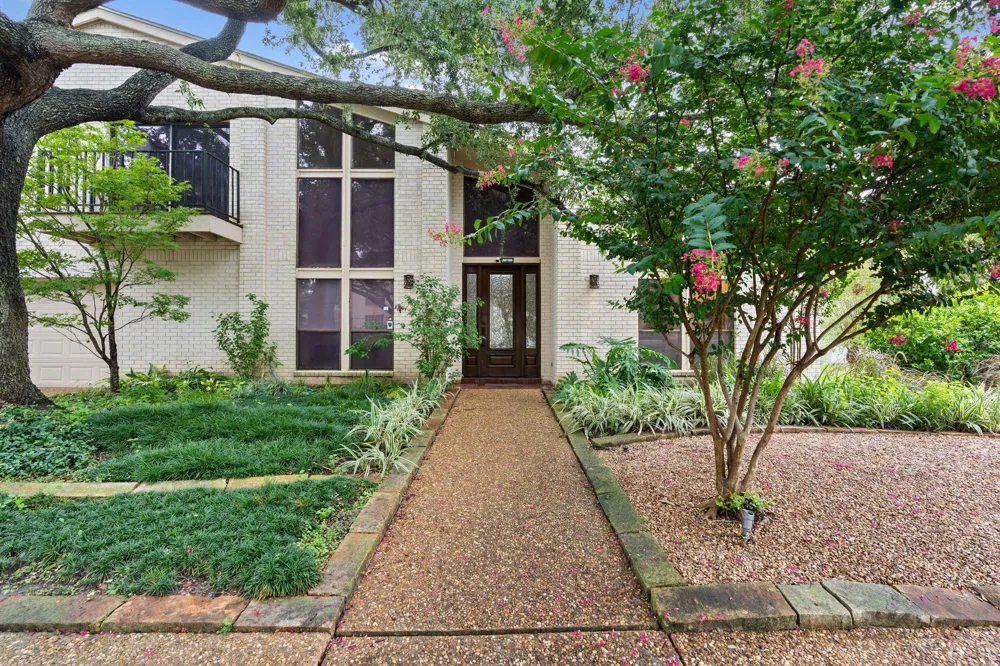 12039 E Circle Drive Houston, TX 77071