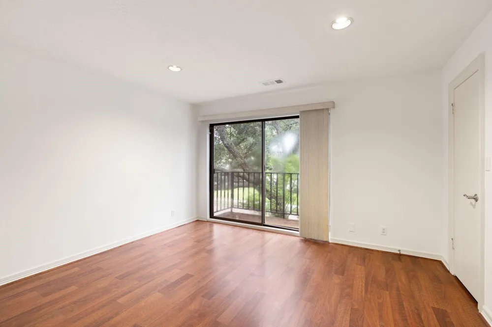 12039 E Circle Drive Houston, TX 77071