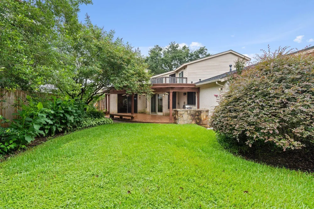 12039 E Circle Drive Houston, TX 77071
