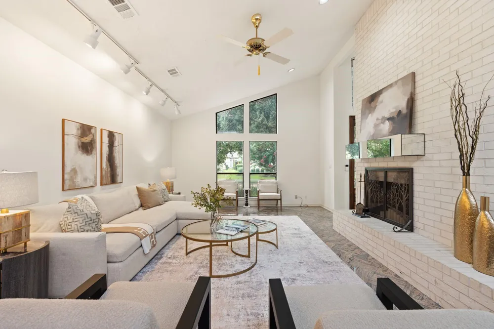 12039 E Circle Drive Houston, TX 77071