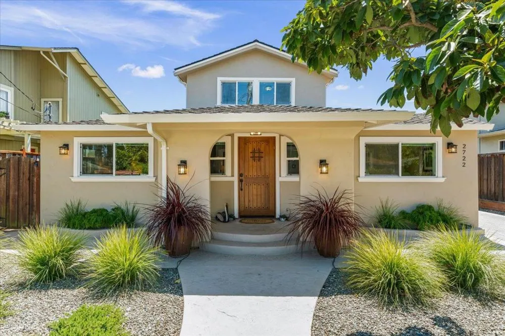 27222724 Warren Street Santa Cruz, CA 95062