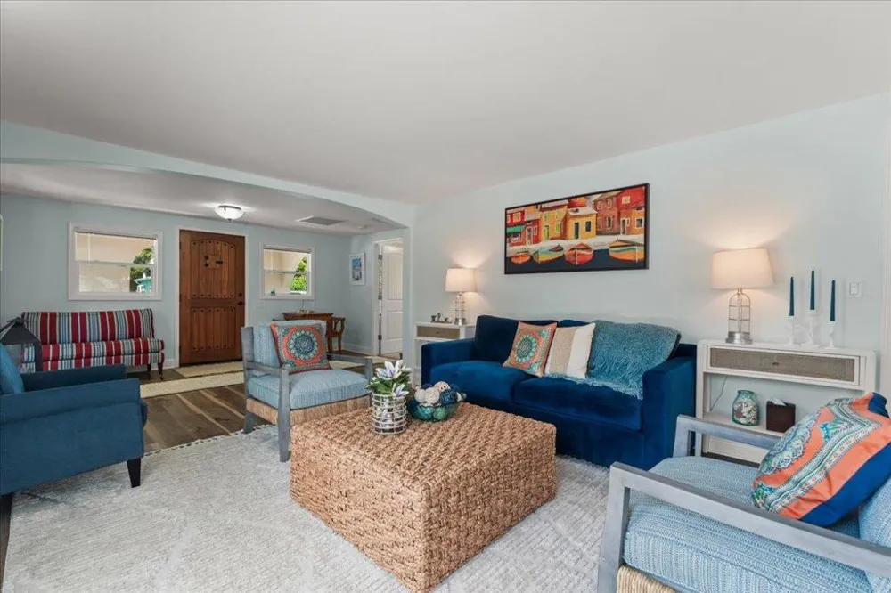 27222724 Warren Street Santa Cruz, CA 95062