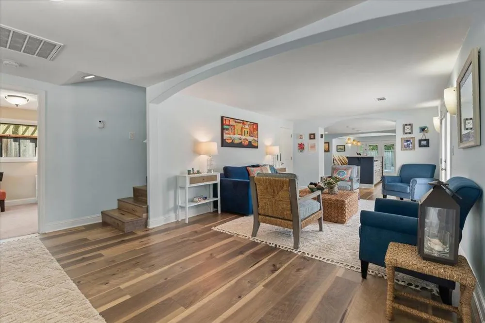27222724 Warren Street Santa Cruz, CA 95062