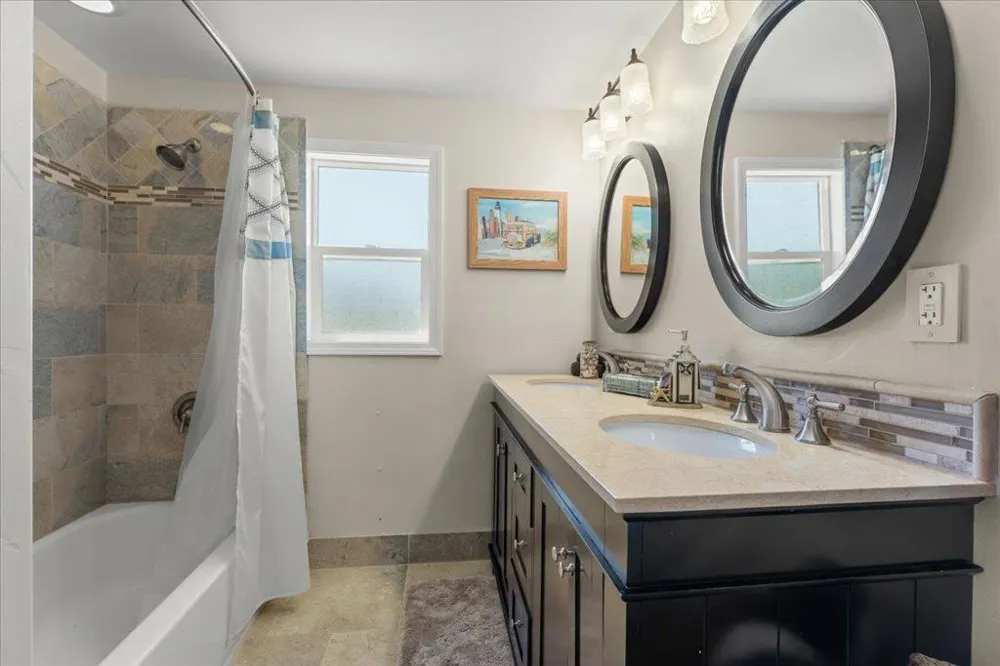 27222724 Warren Street Santa Cruz, CA 95062