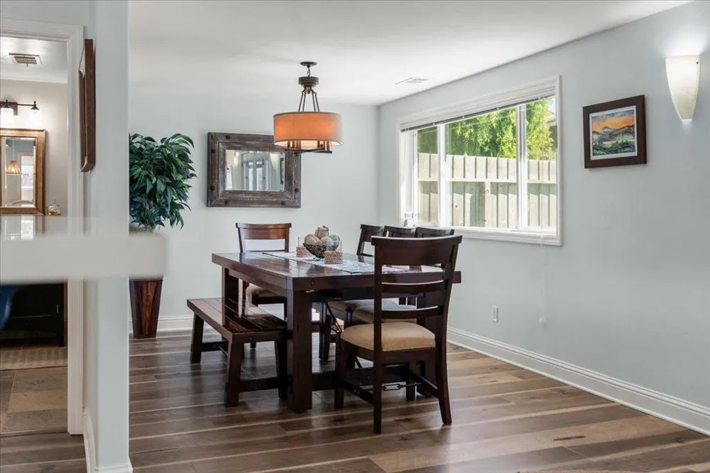 27222724 Warren Street Santa Cruz, CA 95062