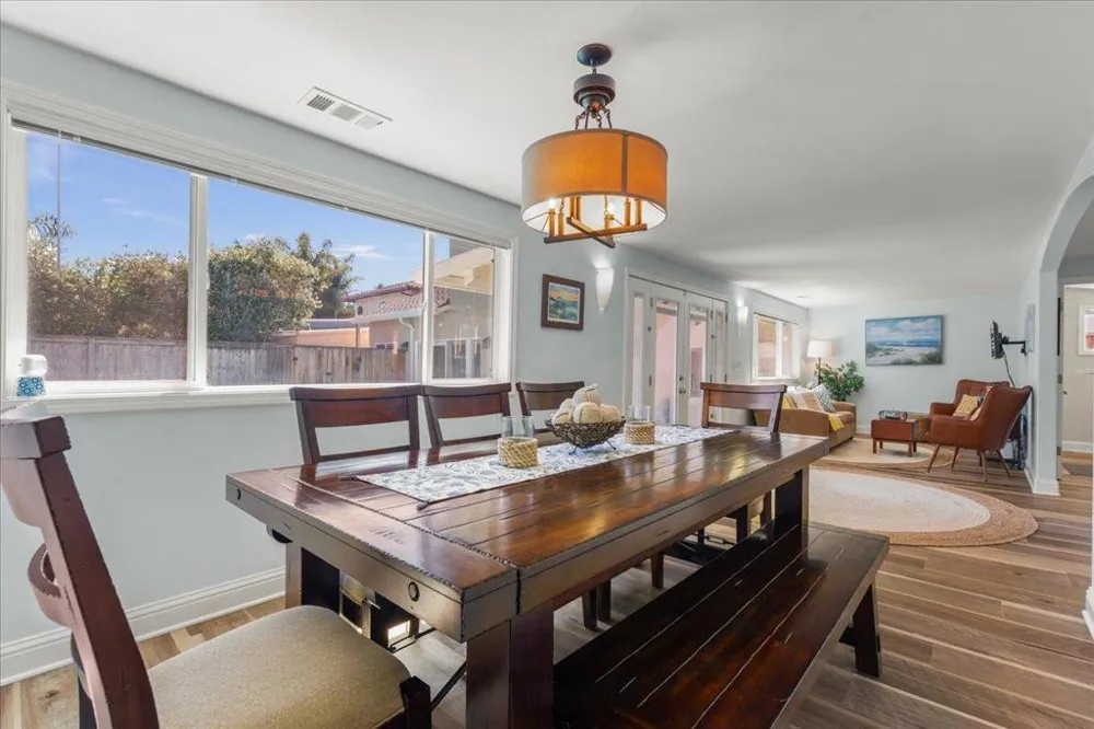 27222724 Warren Street Santa Cruz, CA 95062