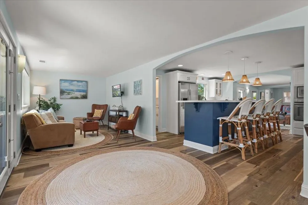 27222724 Warren Street Santa Cruz, CA 95062