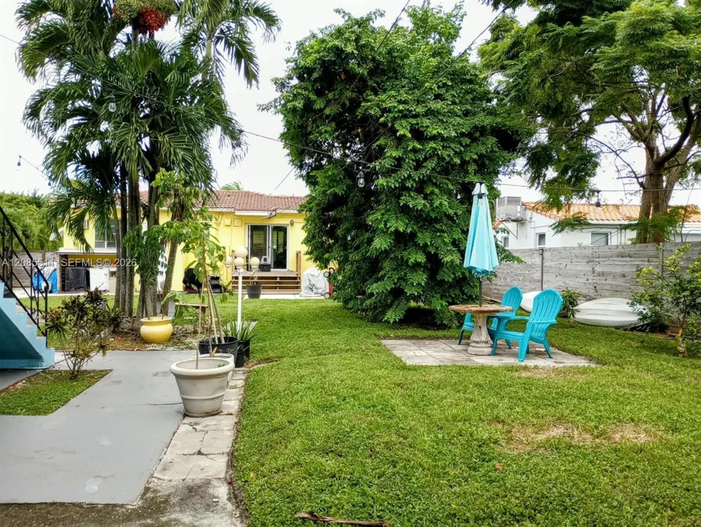 2463 Dewey St #2 Hollywood, FL 33020