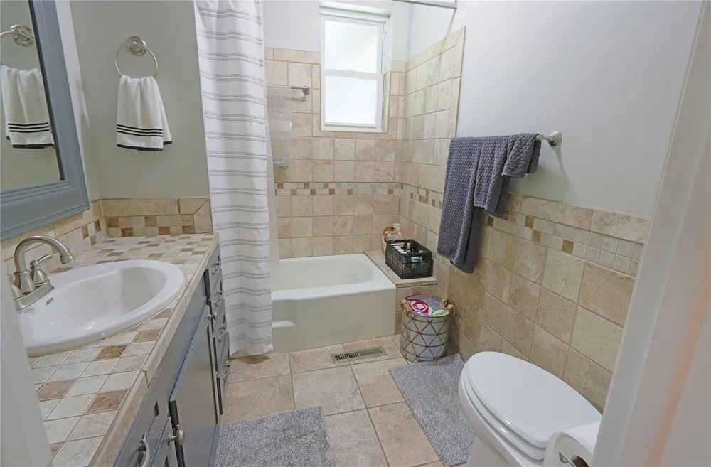 73815 Cyclone Hollow Road Wagoner, OK 74467
