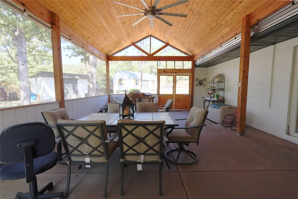 73815 Cyclone Hollow Road Wagoner, OK 74467
