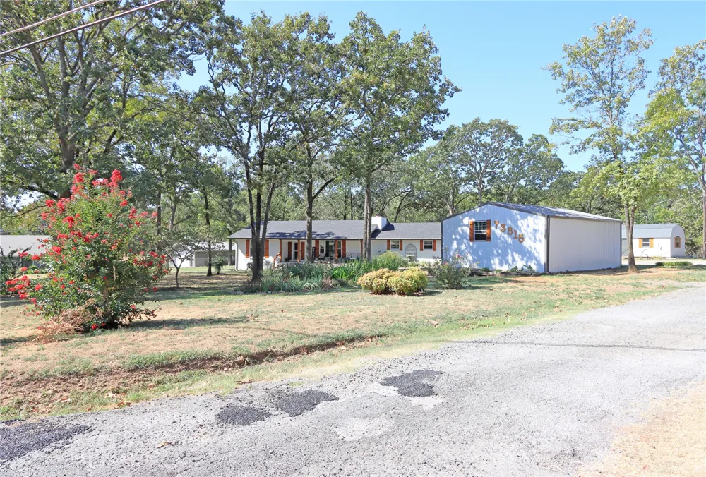 73815 Cyclone Hollow Road Wagoner, OK 74467