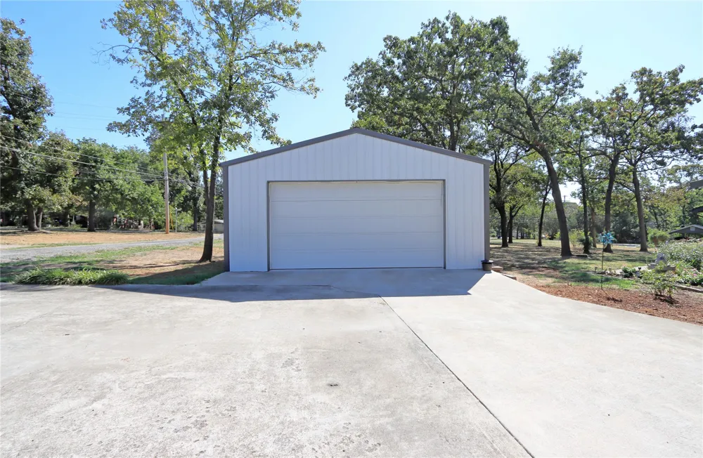 73815 Cyclone Hollow Road Wagoner, OK 74467