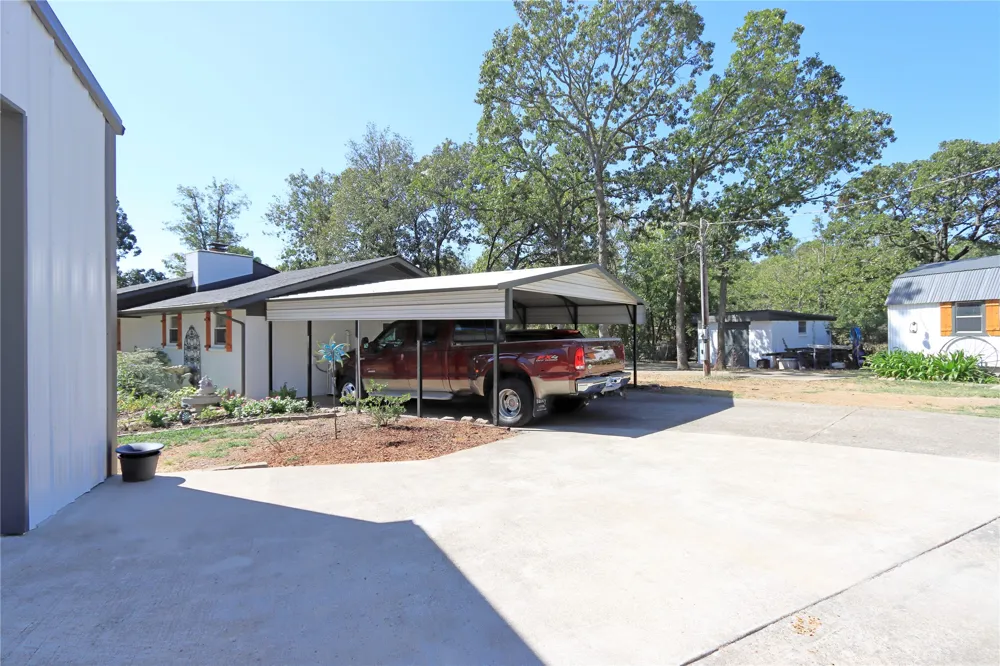 73815 Cyclone Hollow Road Wagoner, OK 74467