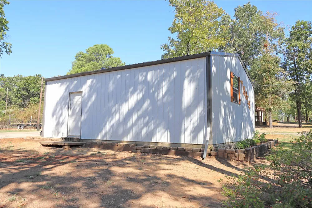 73815 Cyclone Hollow Road Wagoner, OK 74467