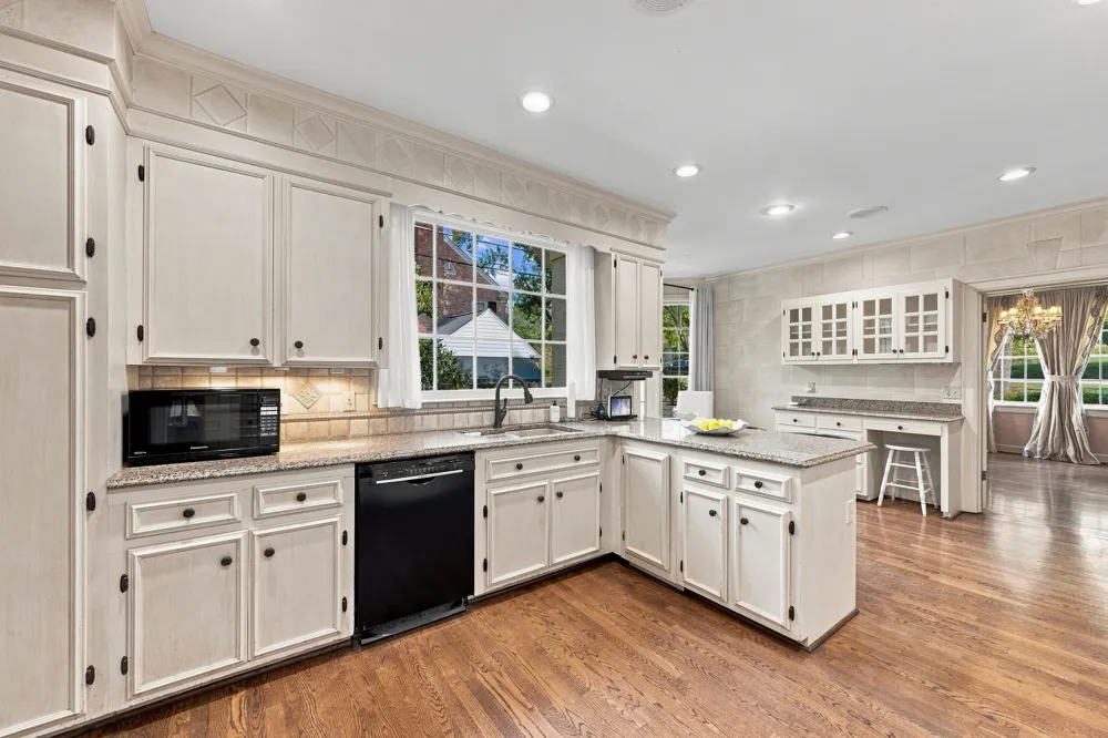 317 Sutherland Ave Nashville, TN 37205