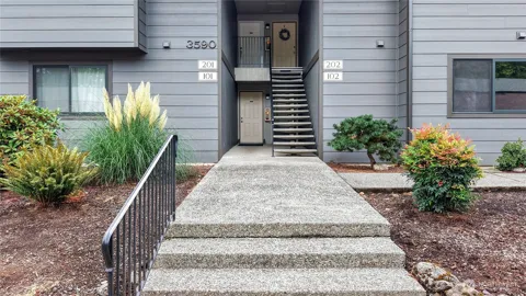 3590 Narrows View Lane NE #102