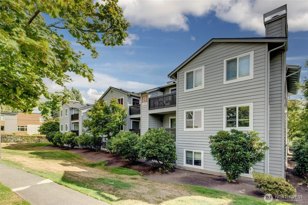 6700 NE 182nd Street #B202 Kenmore, WA 98028