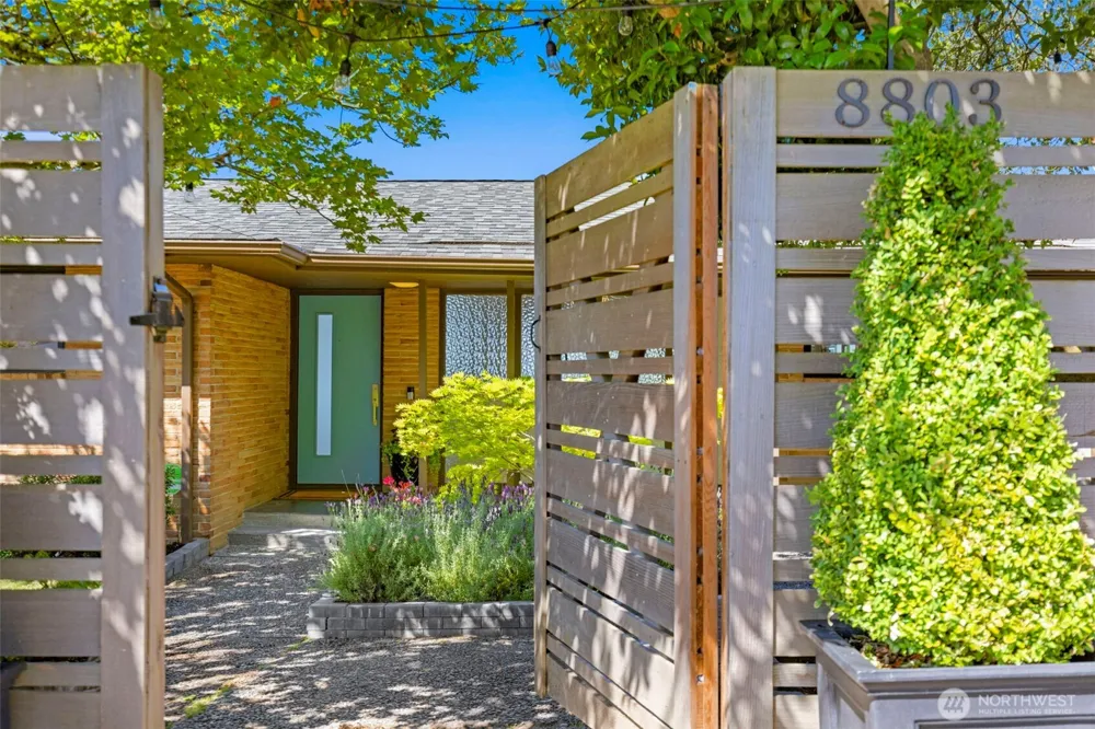 8803 38th Avenue SW Seattle, WA 98126