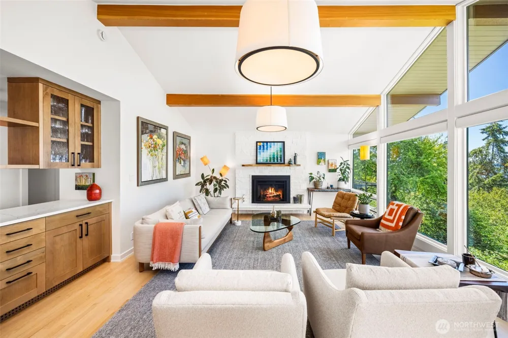 8803 38th Avenue SW Seattle, WA 98126