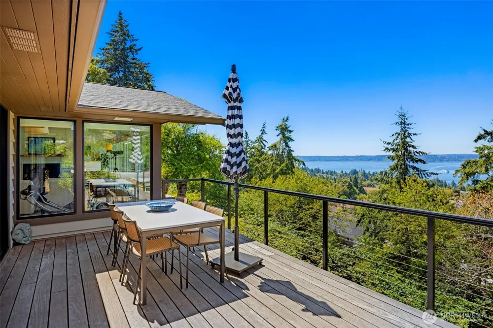 8803 38th Avenue SW Seattle, WA 98126