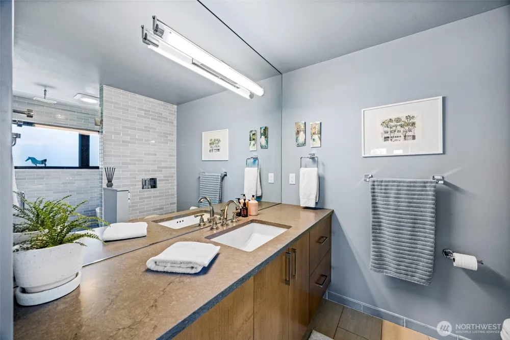 8803 38th Avenue SW Seattle, WA 98126