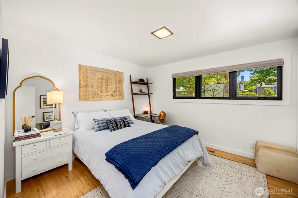 8803 38th Avenue SW Seattle, WA 98126