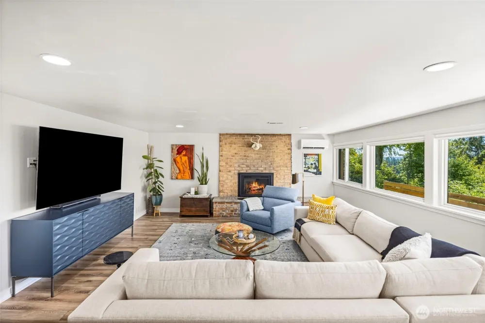 8803 38th Avenue SW Seattle, WA 98126