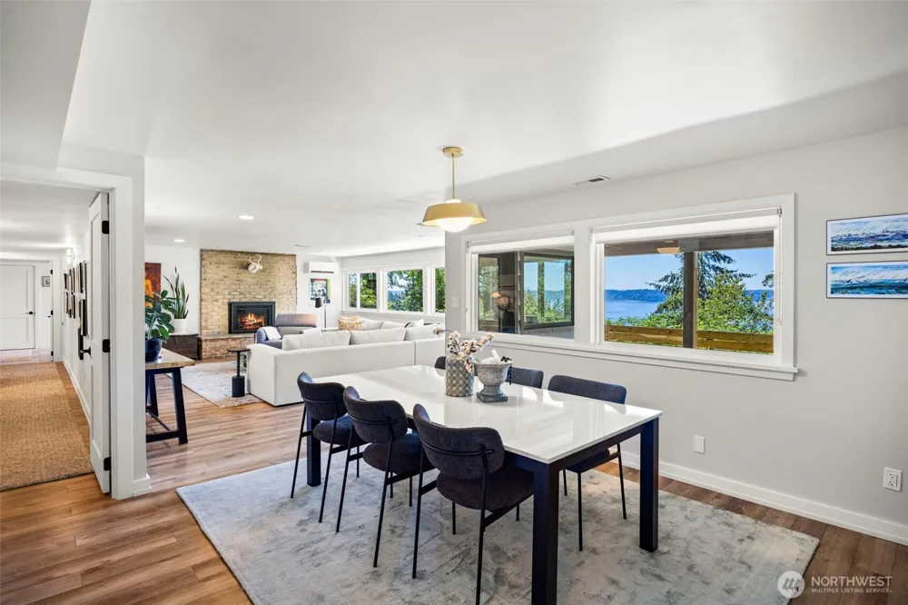 8803 38th Avenue SW Seattle, WA 98126