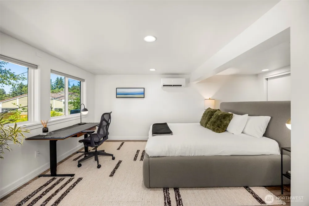 8803 38th Avenue SW Seattle, WA 98126