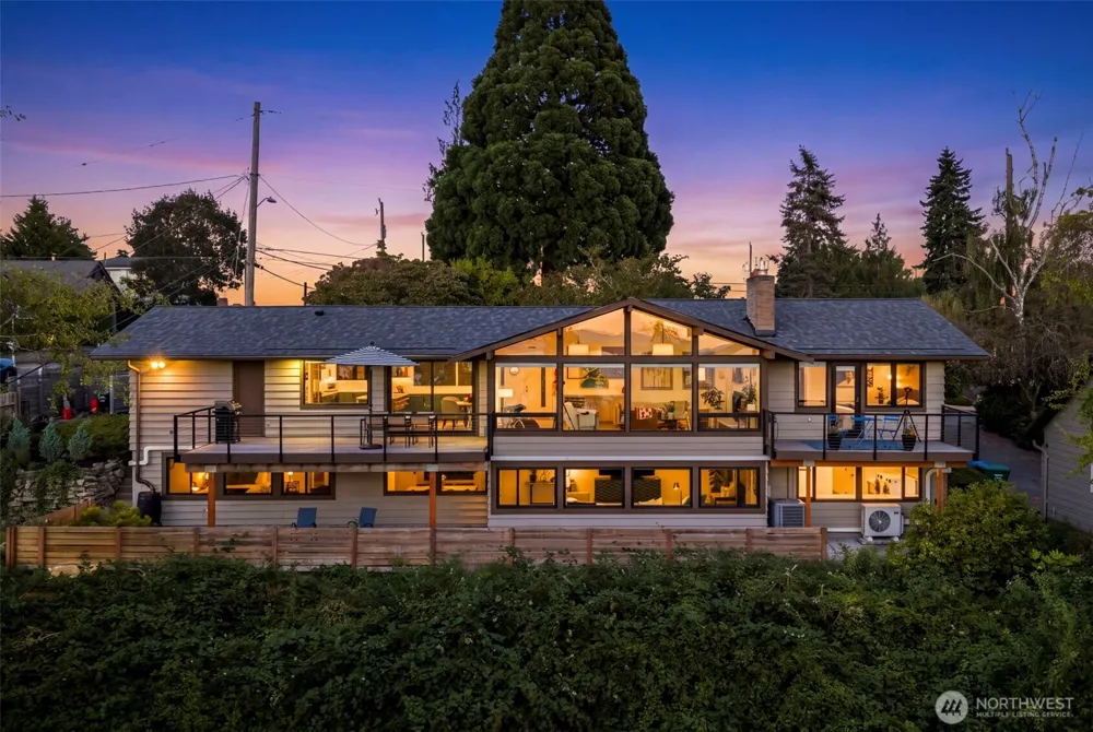 8803 38th Avenue SW Seattle, WA 98126
