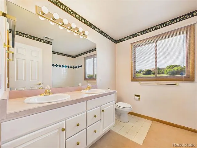 1185 S Park Drive Monument, CO 80132