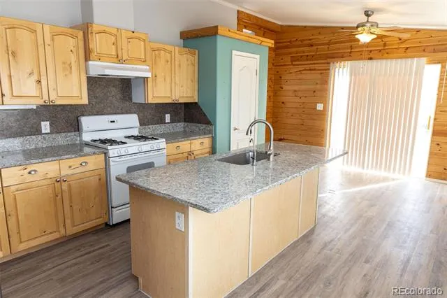 3211 Lane 2 North Mosca, CO 81146